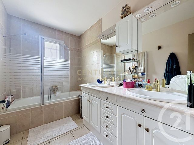 maison à vendre - 5 pièces - 146.99 m2 - BOURGOIN JALLIEU - 38 - RHONE-ALPES - Century 21 Immobilier Batigimm