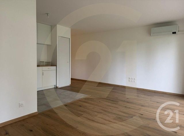 Appartement T3 à louer - 3 pièces - 62.76 m2 - VILLEFONTAINE - 38 - RHONE-ALPES - Century 21 Immobilier Batigimm