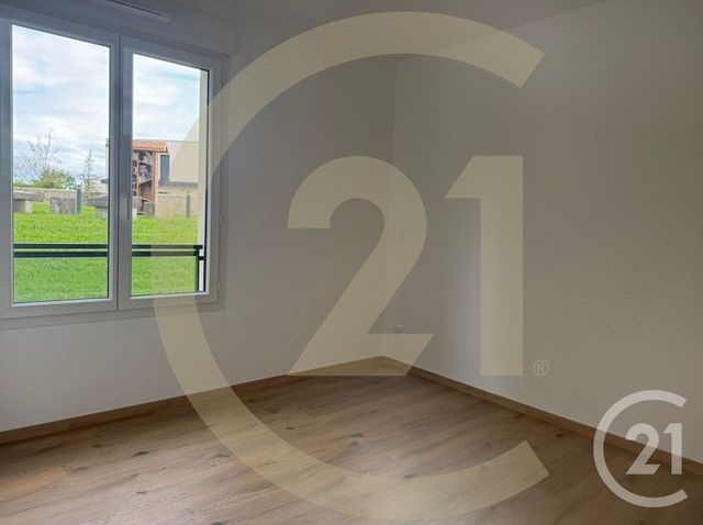 Appartement T3 à louer - 3 pièces - 62.76 m2 - VILLEFONTAINE - 38 - RHONE-ALPES - Century 21 Immobilier Batigimm