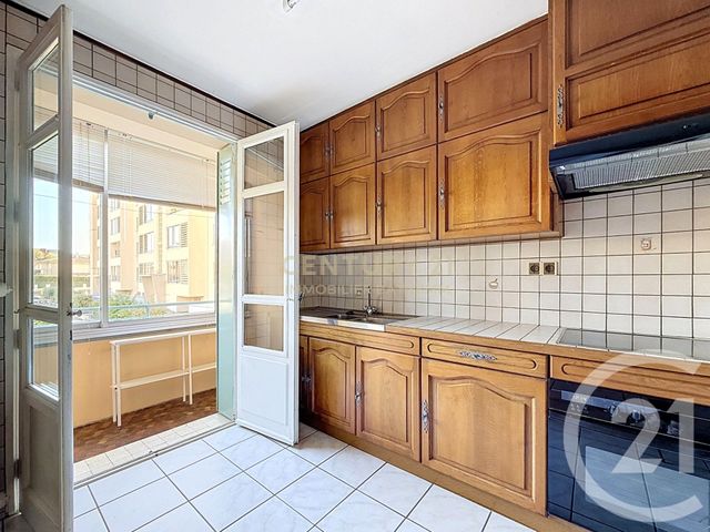 Appartement F3 bis à vendre - 4 pièces - 71.42 m2 - BOURGOIN JALLIEU - 38 - RHONE-ALPES - Century 21 Immobilier Batigimm