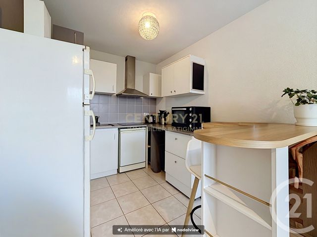 Appartement T2 à louer - 2 pièces - 42.66 m2 - BOURGOIN JALLIEU - 38 - RHONE-ALPES - Century 21 Immobilier Batigimm