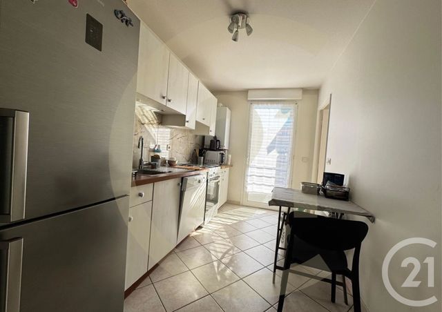 Appartement T3 à louer - 3 pièces - 79.53 m2 - LA VERPILLIERE - 38 - RHONE-ALPES - Century 21 Immobilier Batigimm