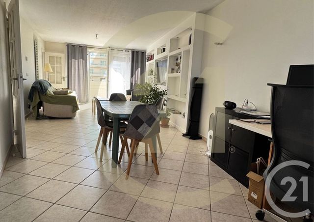 Appartement T3 à louer - 3 pièces - 79.53 m2 - LA VERPILLIERE - 38 - RHONE-ALPES - Century 21 Immobilier Batigimm