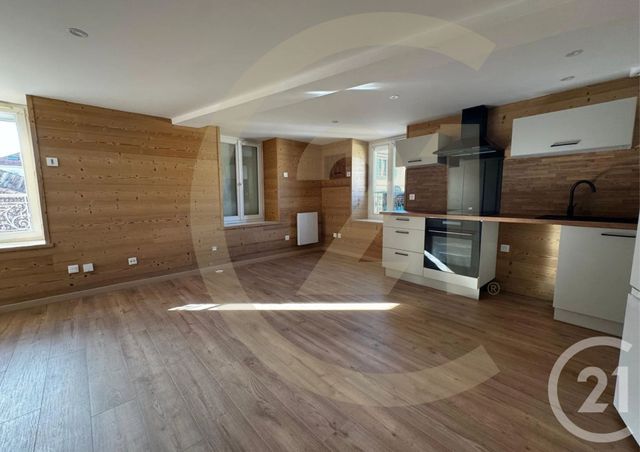 Appartement T2 à louer - 2 pièces - 36.88 m2 - BOURGOIN JALLIEU - 38 - RHONE-ALPES - Century 21 Immobilier Batigimm
